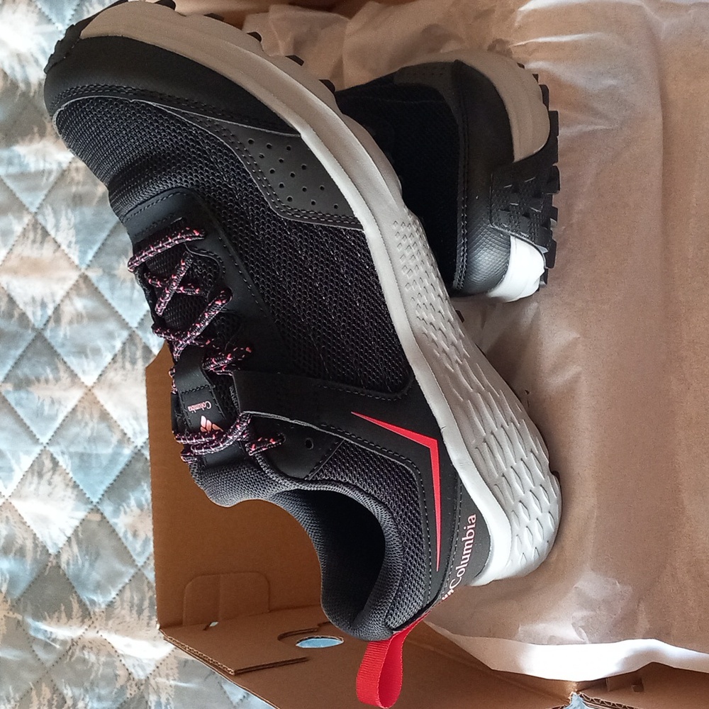 Columbia mismatched runners